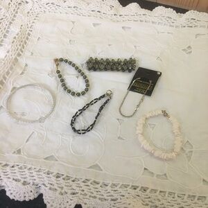 Elegant Women's Jewelry Set - Black, White, Gold